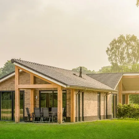 Holiday De Ijsvogel.11 Holiday home *